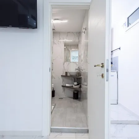 Toledo 26 * Nápoles